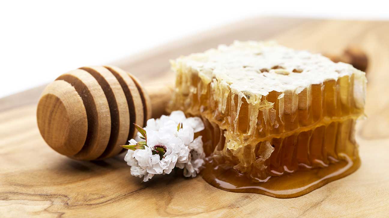 Manuka med uporaba in korist.